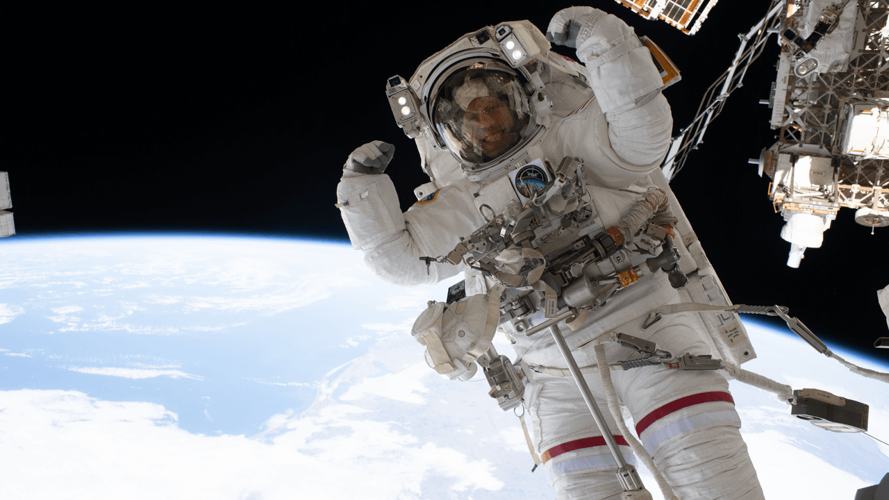 Astronaut flexes his muscles mid-spacewalk | Space photo of the day for July 7, 2026