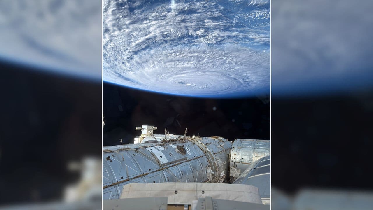ISS astronaut spies a swirling super storm | Space photo of the day for Aug. 4, 2026