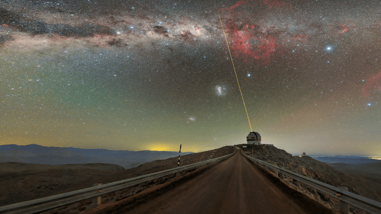 A laser disappears into the Milky Way's heart | Space photo of the day for July 16, 2026