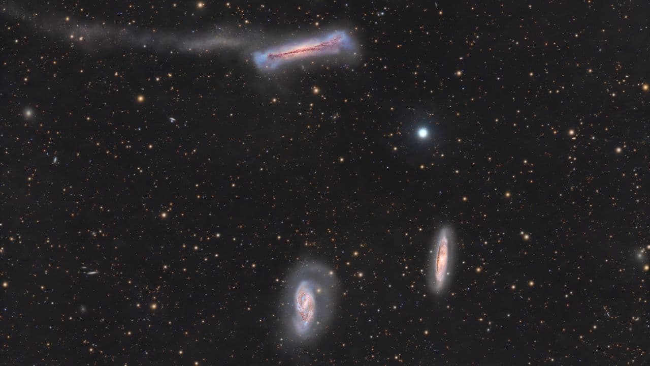 Astrophotographer captures breathtaking view of 548 galaxies from a balcony