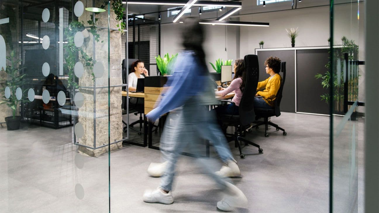 Can ‘Office Air’ Really Affect How Your Skin and Hair Looks?