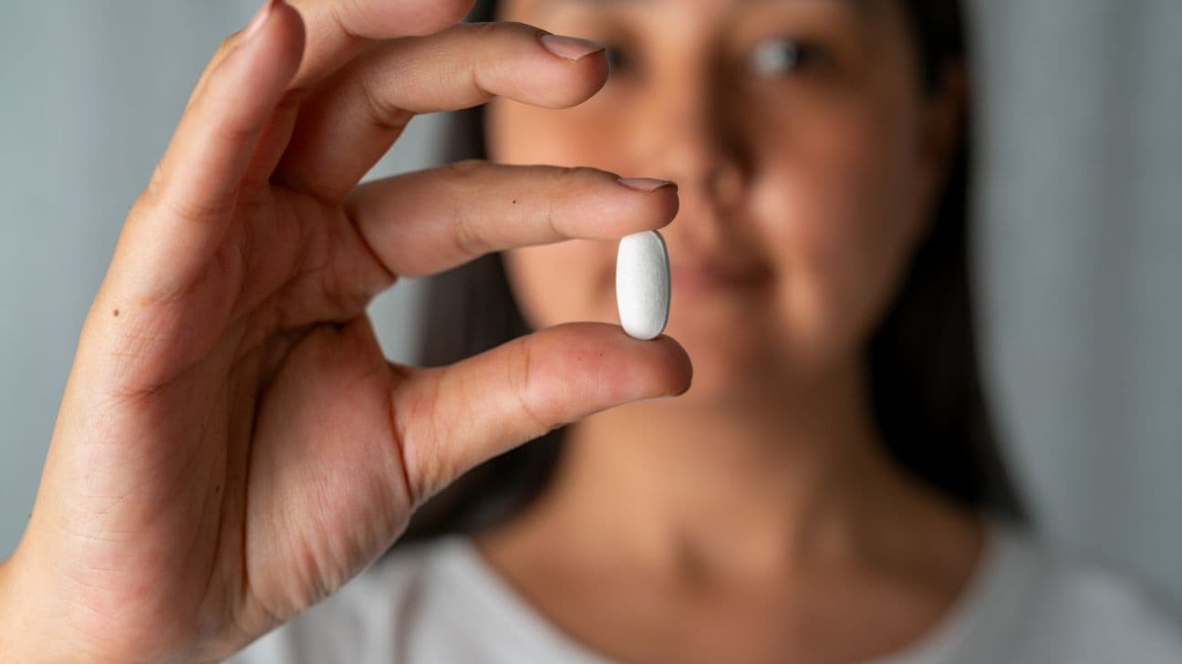 HIV: Once-Weekly Pill As Effective As Daily Treatment, Global Study Finds