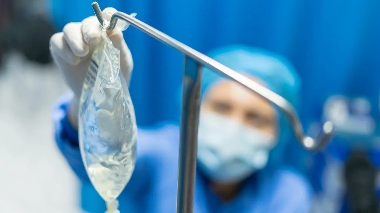 FDA Recalls IV Fluids Over Possible Fiberglass, Stainless Steel Contaminants