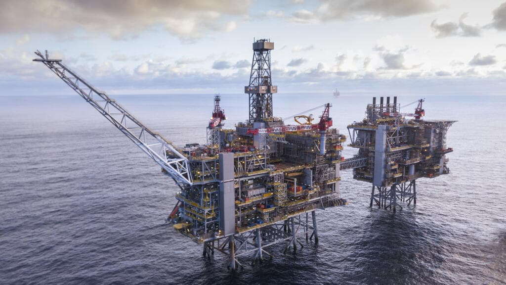 Oil prices fall for second day as US shifts from Iran strikes to sanctions