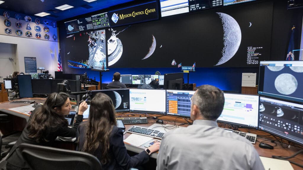 NASA robot rescue mission sets sights on a space telescope plummeting to Earth