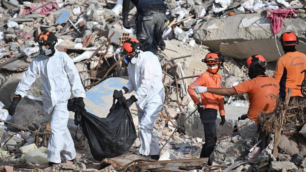 Venezuela quake death toll tops 5,000 as IMF releases recovery funds