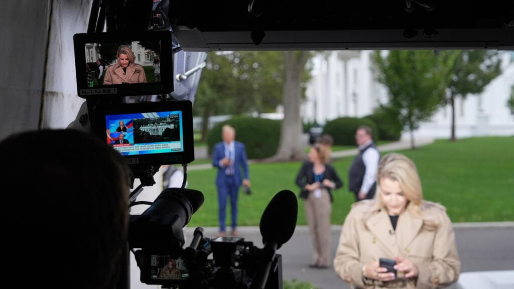 CNN removed from Trump press pool, despite judge order to reinstate White House access