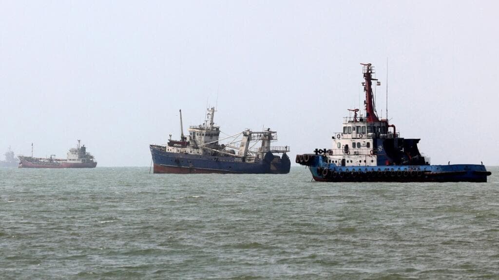 Middle East live: Hormuz shipping traffic falls as Iran-US talks stall