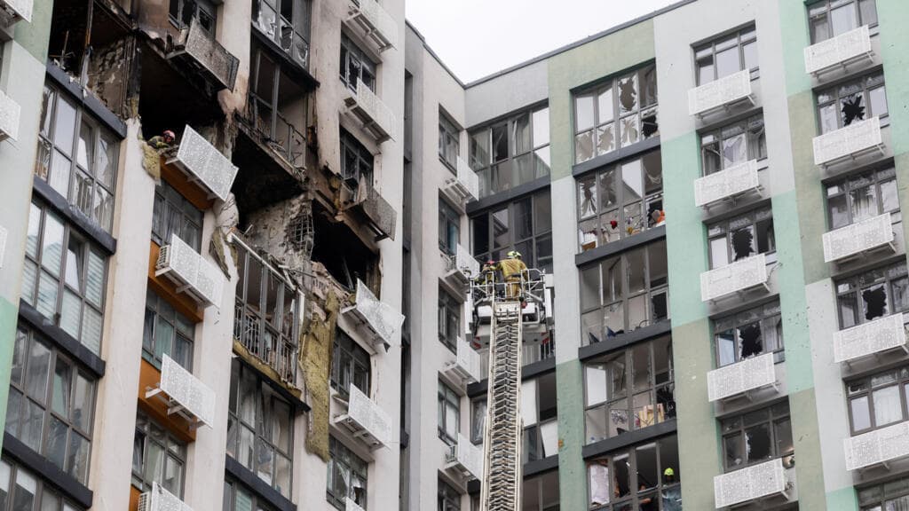 At least 12 killed and over a dozen injured in Russian strikes on Kyiv