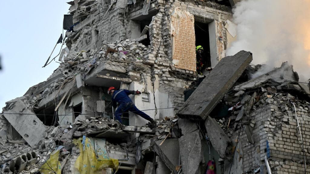 At least 14 killed in Kyiv after second massive Russian attack