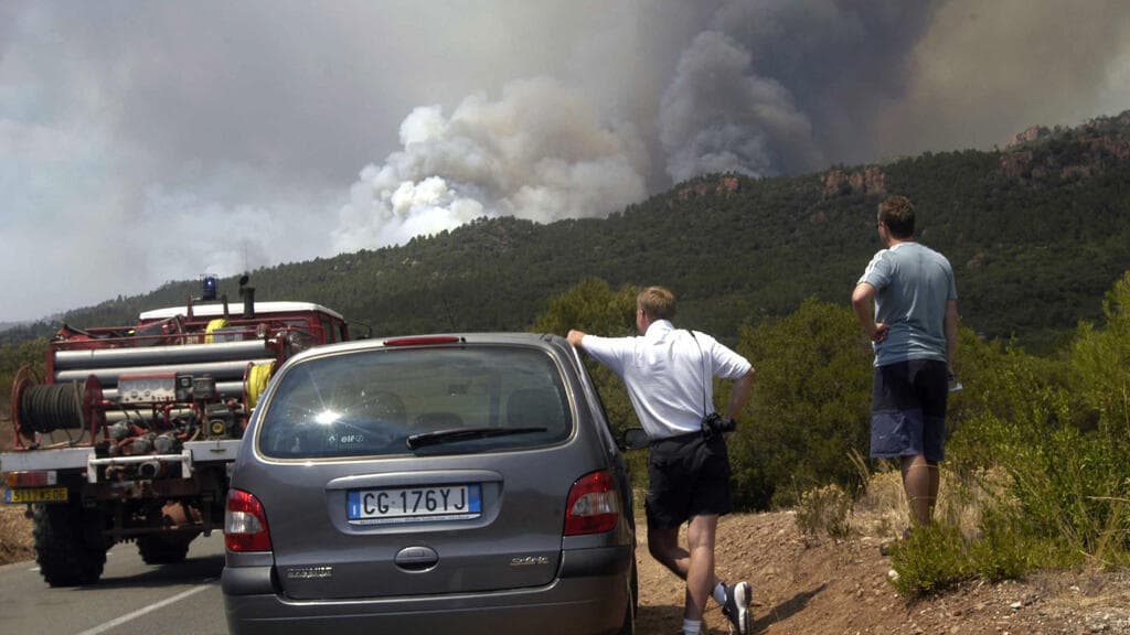 Fast moving southern France wildfire forces evacuations, burns homes in Var