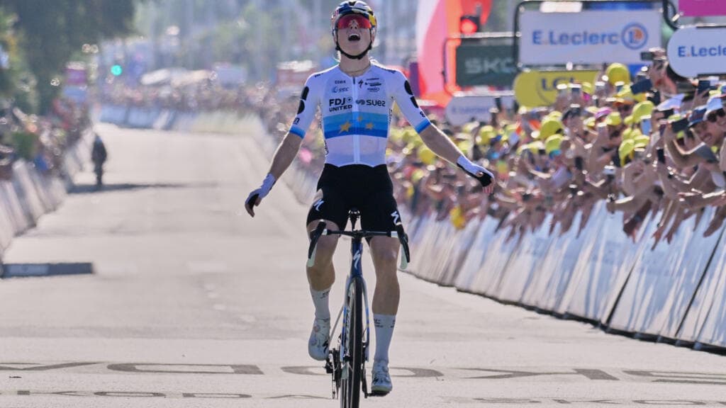 Demi Vollering turns women's Tour de France upside down on eve of finish