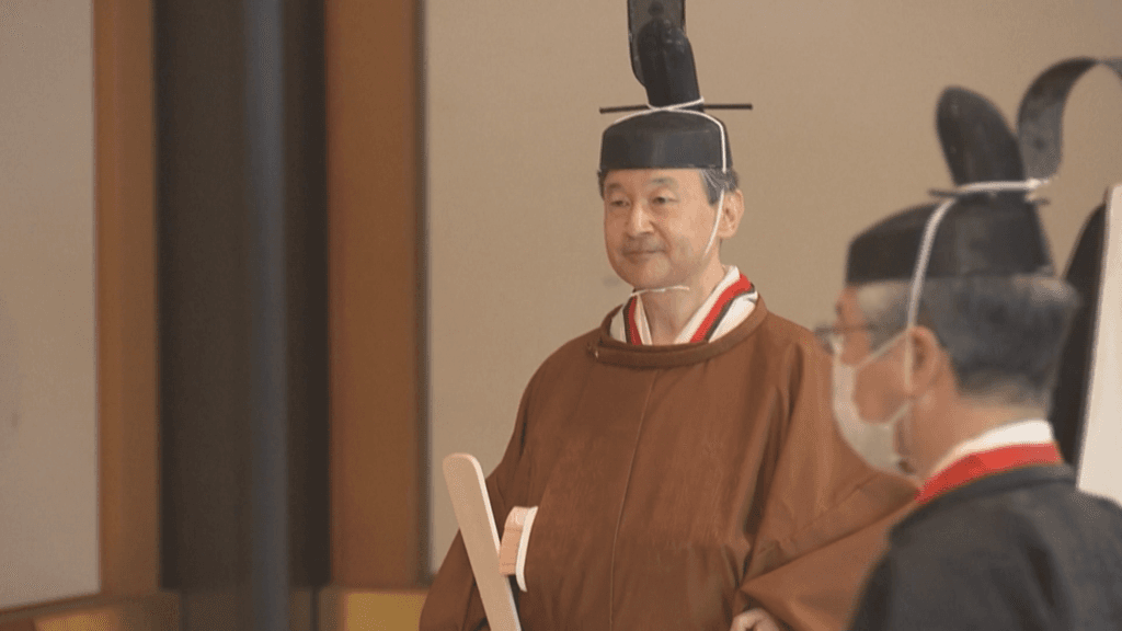 Japan changes imperial succession law but keeps ban on female emperor