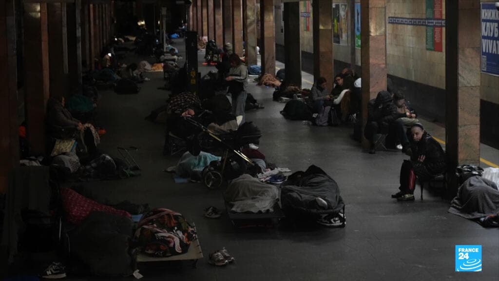 War in Ukraine: Kyiv residents decry shortage of bomb shelters