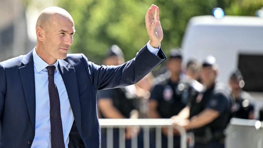 New era for France as Zinédine Zidane takes charge of national team