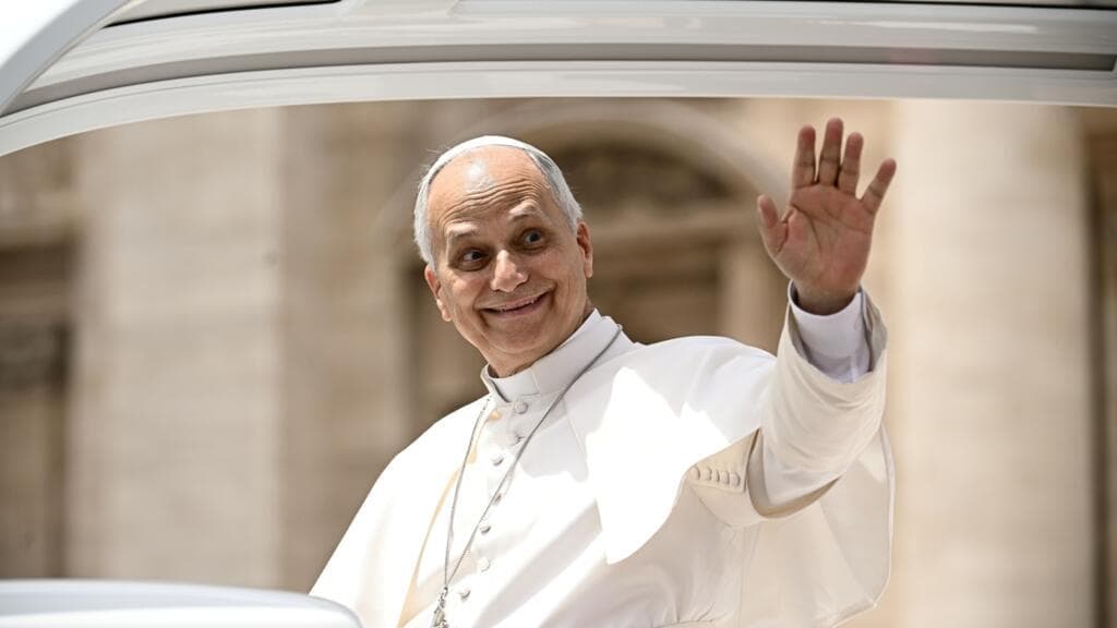 Pope visits Spain to highlight migration amid political tensions