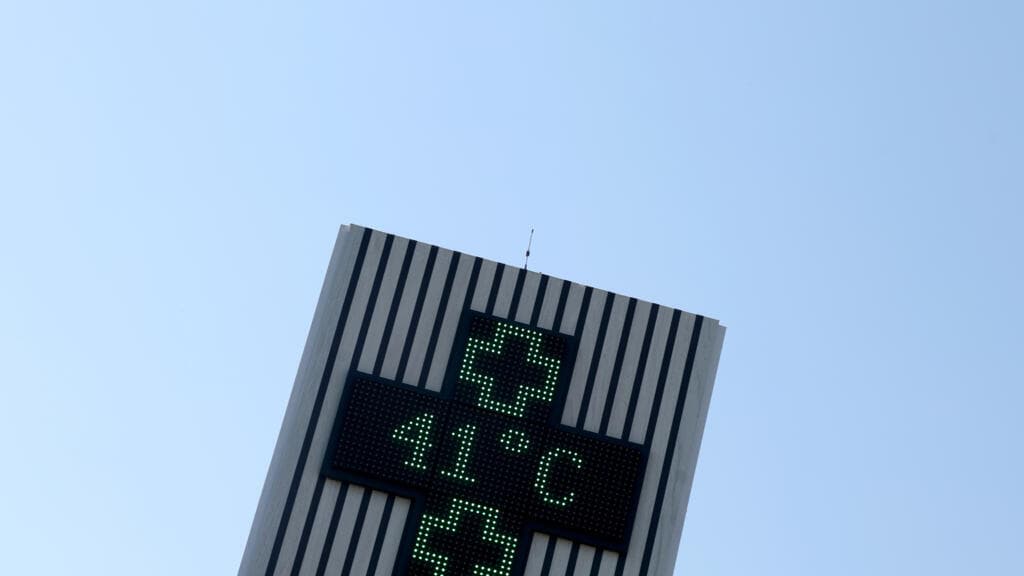 European countries close schools, cancel trains as heatwave set to intensify