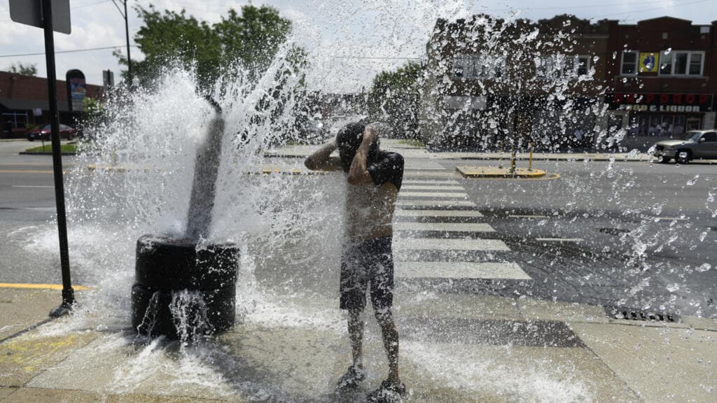 Strengthening El Nino 'adding fuel to a planet already on fire': UN chief