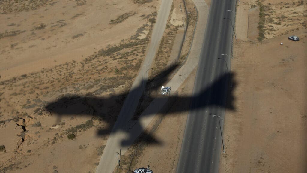 Airlines suspend flights to Riyadh amid security fears