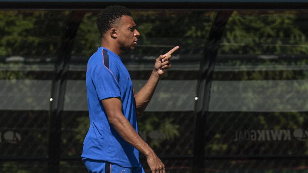 Les Bleus and the Atlas Lions kick off blockbuster World Cup quarter-finals