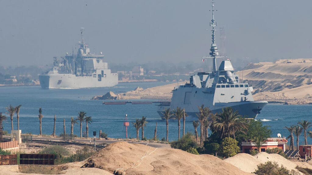 How can France-UK mission help reopen Strait of Hormuz?