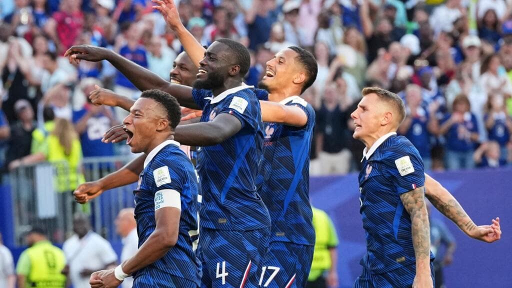 Les Bleus advance to World Cup quarter-finals after bruising win over Paraguay