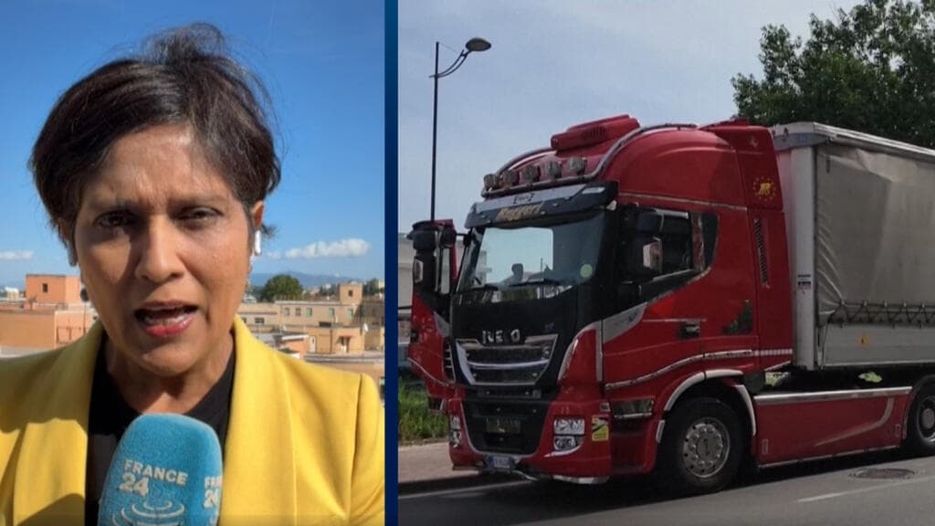 Italian truckers block roads to protest against soaring diesel prices