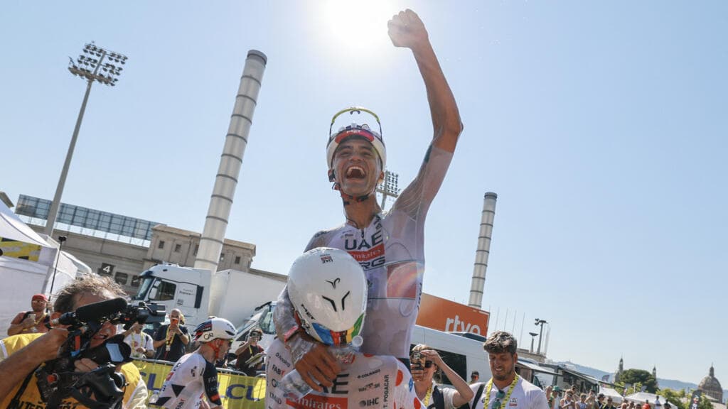 Isaac Del Toro overcomes mechanical setback to win Tour de France 2nd stage