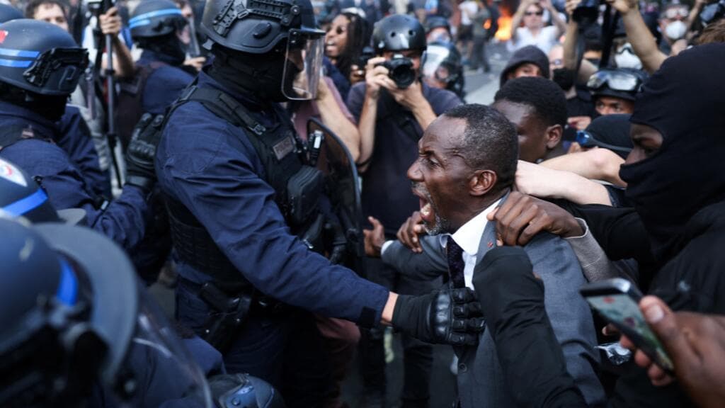 The week in pictures: French student protests, October 7 anniversary and Adenot's return to Earth