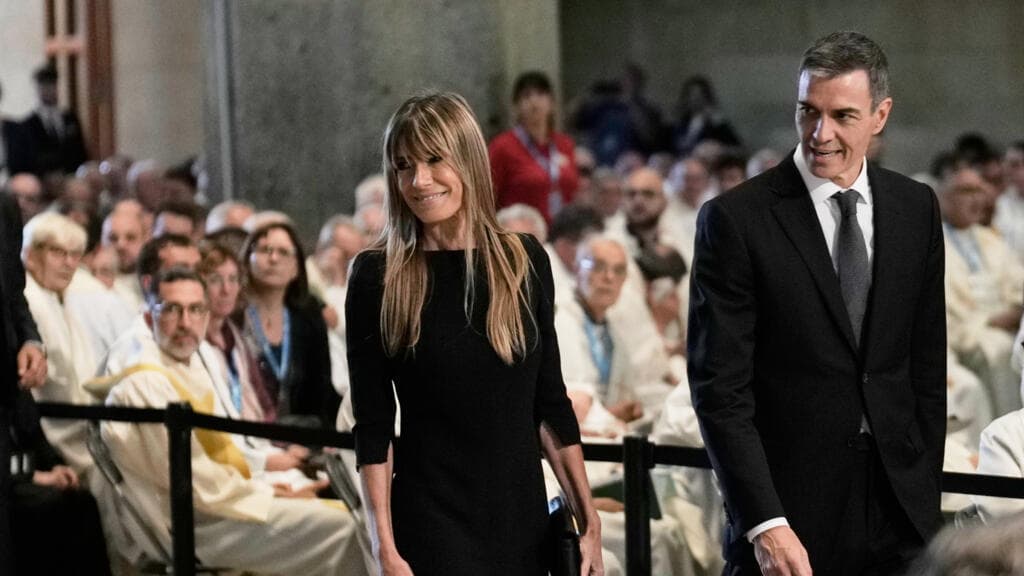 Spanish PM faces mounting pressure as party mired in political scandals