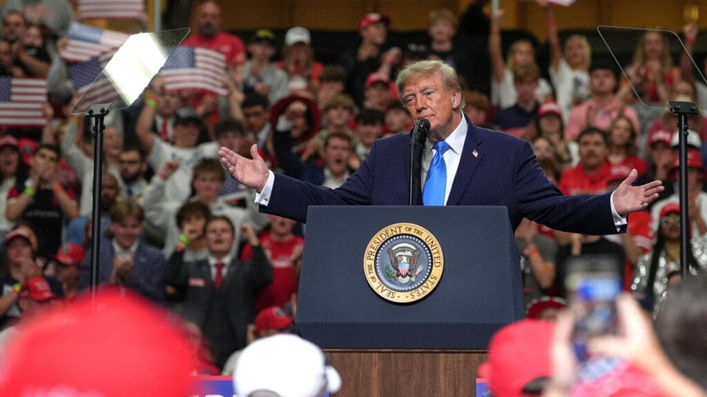 Trump campaigning in Republican strongholds amid slide in polls