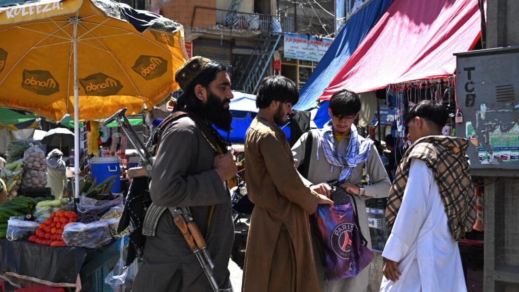 Pakistan renews air strikes on Afghanistan, killing several