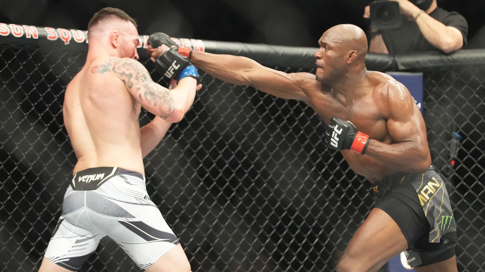 UFC Fight Night odds, lines, predictions, time: Dricus du Plessis vs. Kamaru Usman picks by elite MMA expert