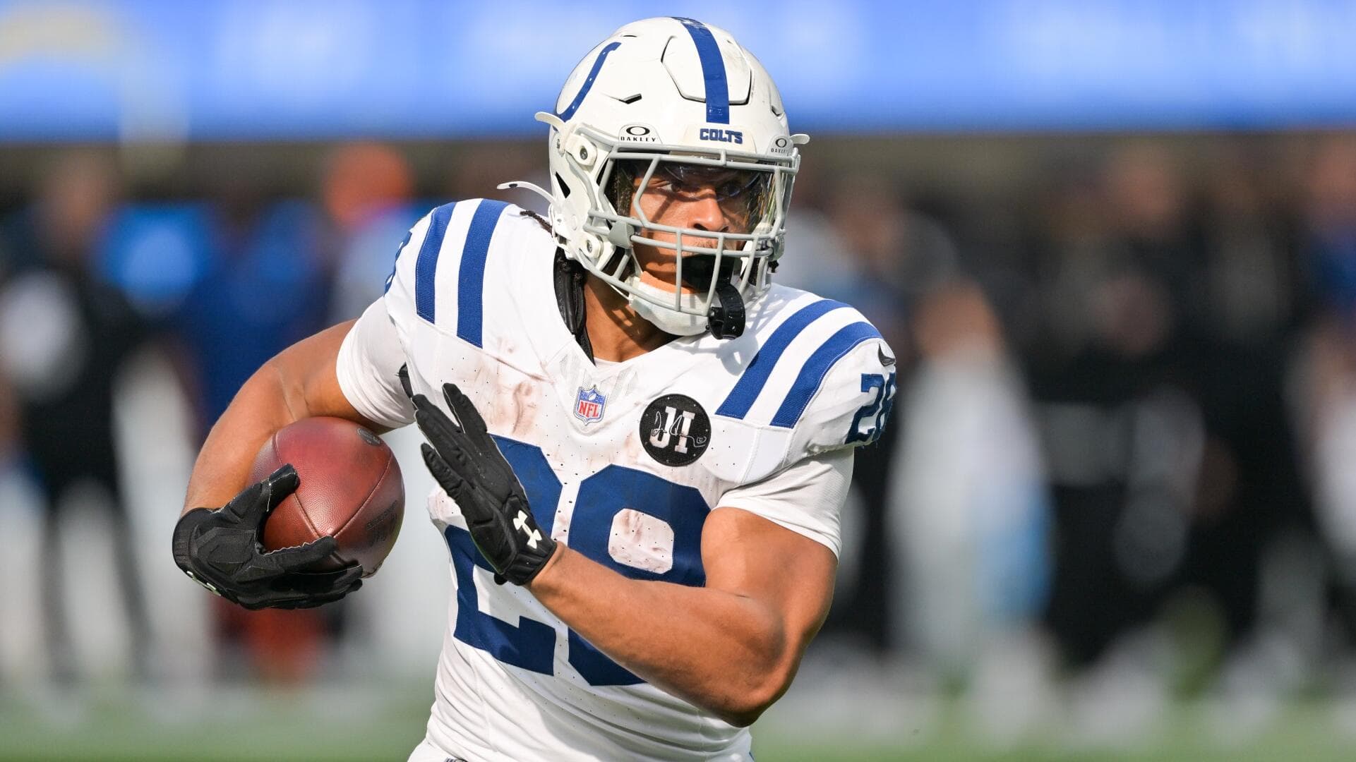 Colts signing Jonathan Taylor to two-year, $44 million extension as another NFL RB gets paid, per reports
