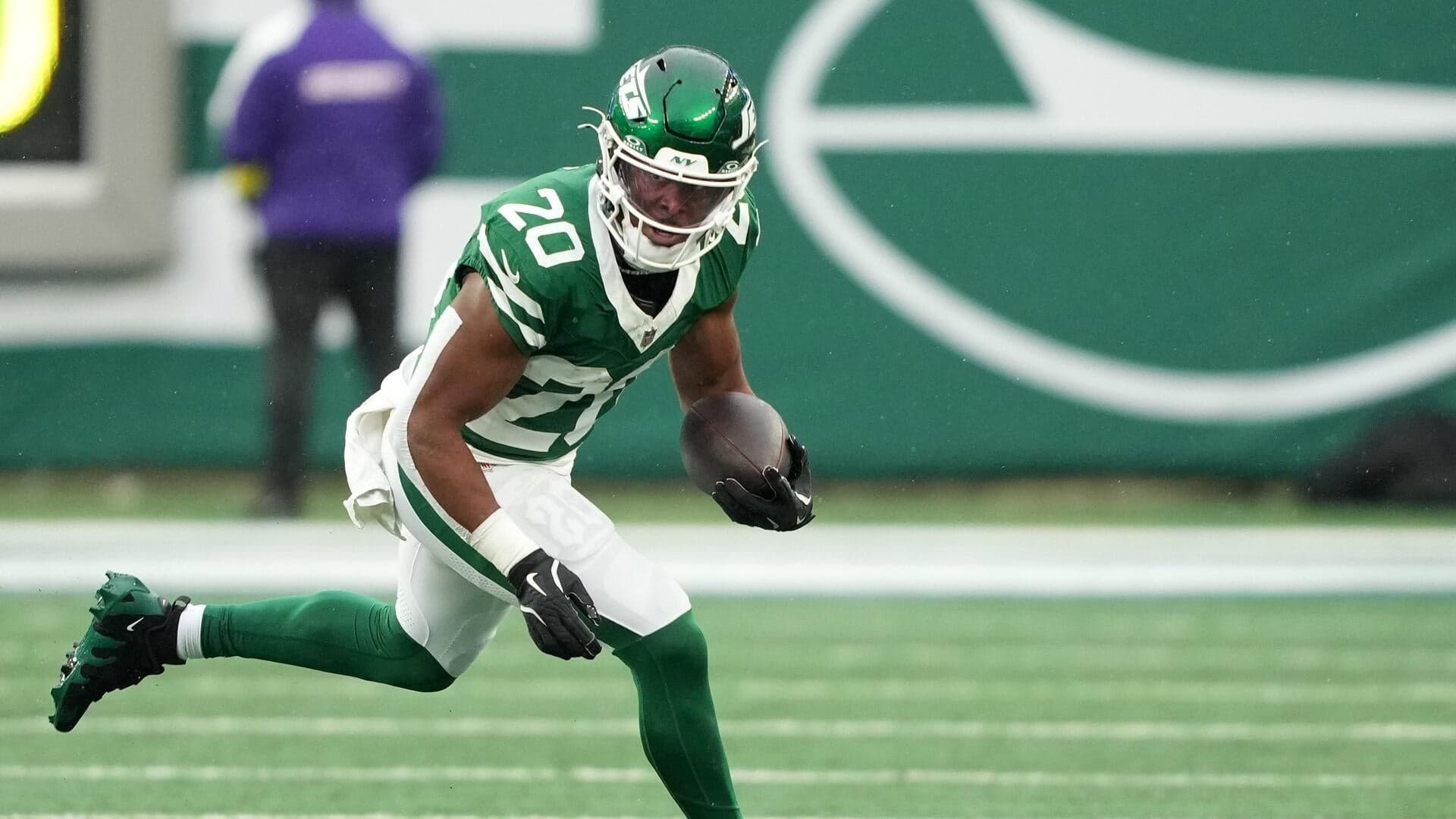 Podcast 14-team PPR mock draft: Breece Hall sparks an unexpected RB-heavy start as talent dries up fast