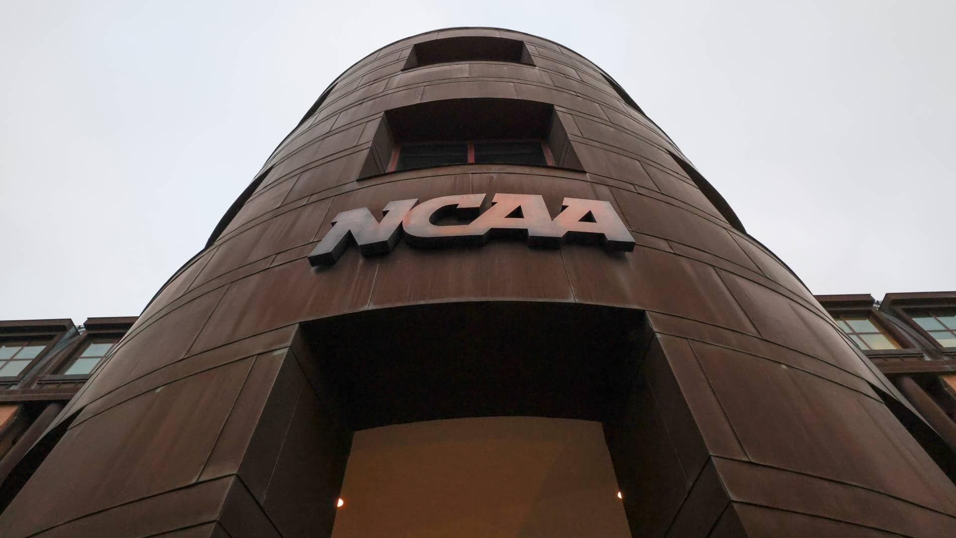 NCAA votes to grant FCS-to-FBS transition teams immediate access to bowl games, College Football Playoff