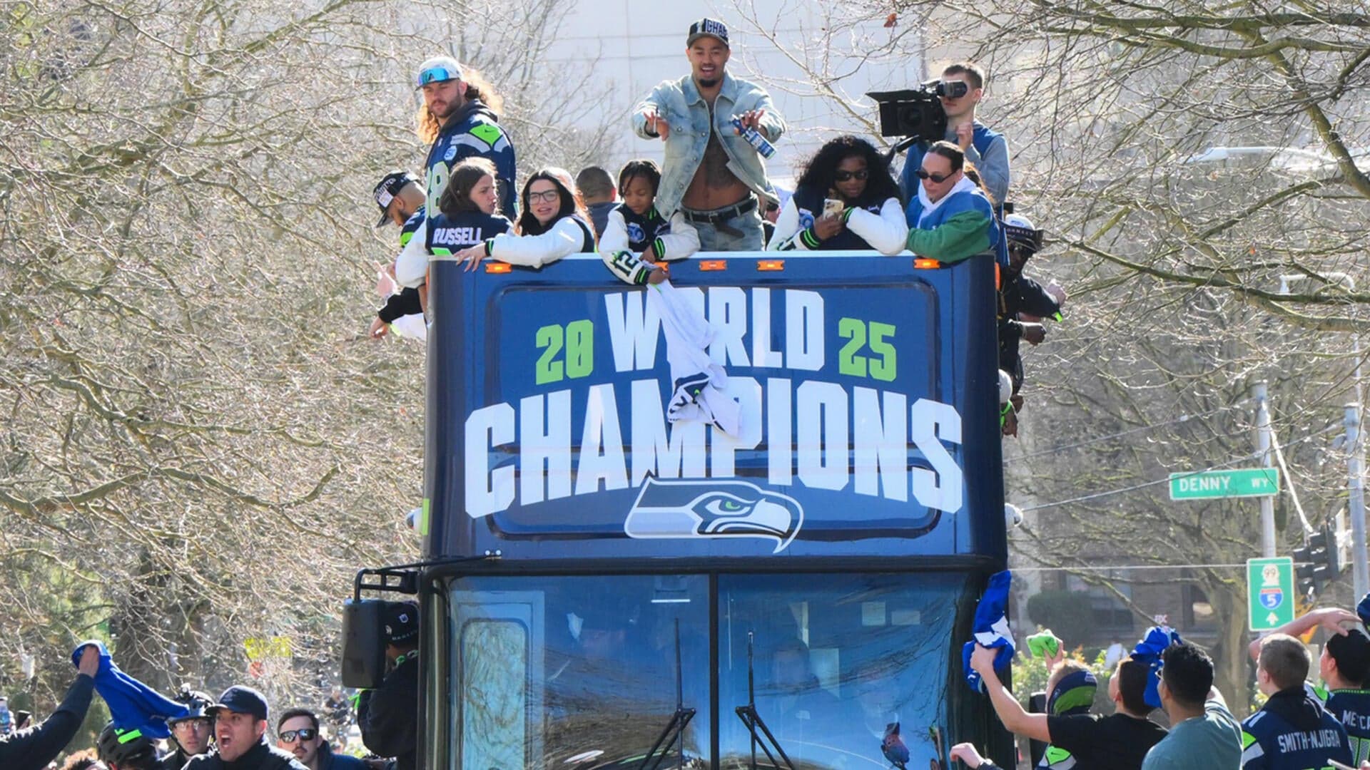 Seahawks' Super Bowl ring unveiled: Ranking the five wildest features on Seattle's massive rings