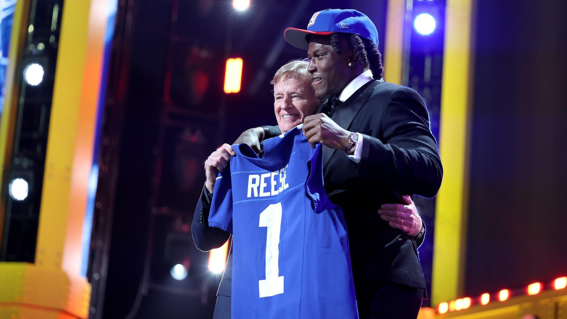 2026 NFL Draft first-round pick contract tracker: Dillon Thieneman, Akheem Mesidor among recent signees