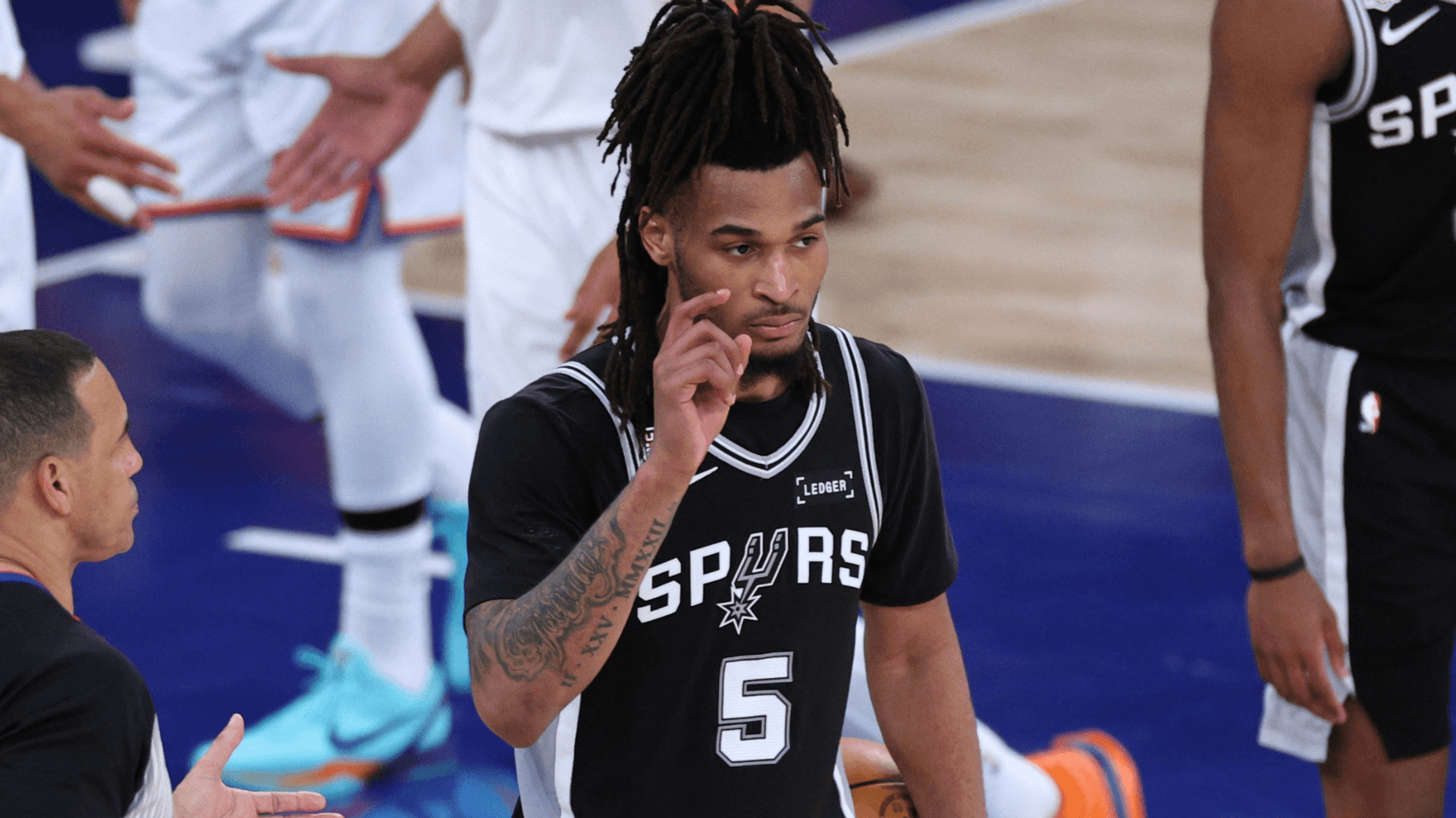 Stephon Castle calmly knocks down biggest shots of his life to save Spurs' season