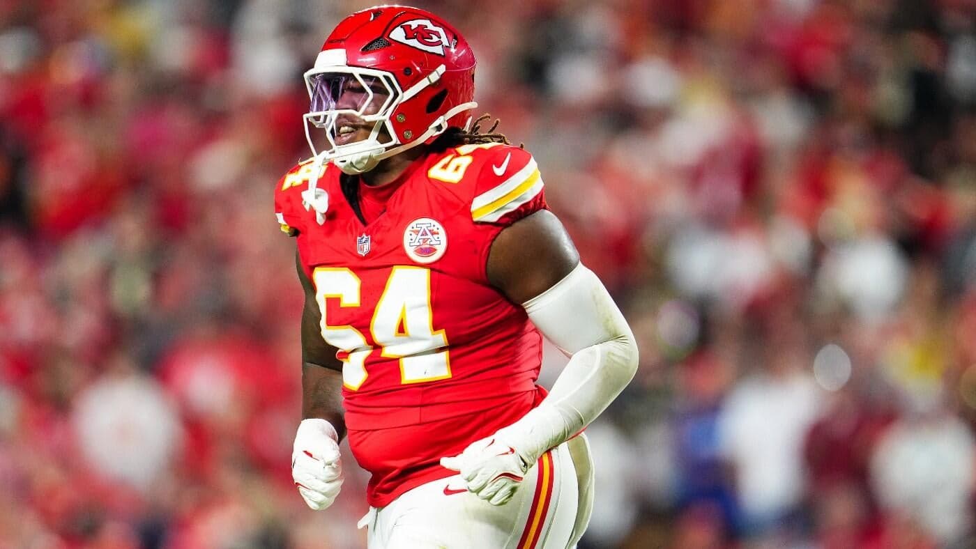 Wanya Morris trade grades: Falcons acquire young Chiefs OT in late-round pick swap