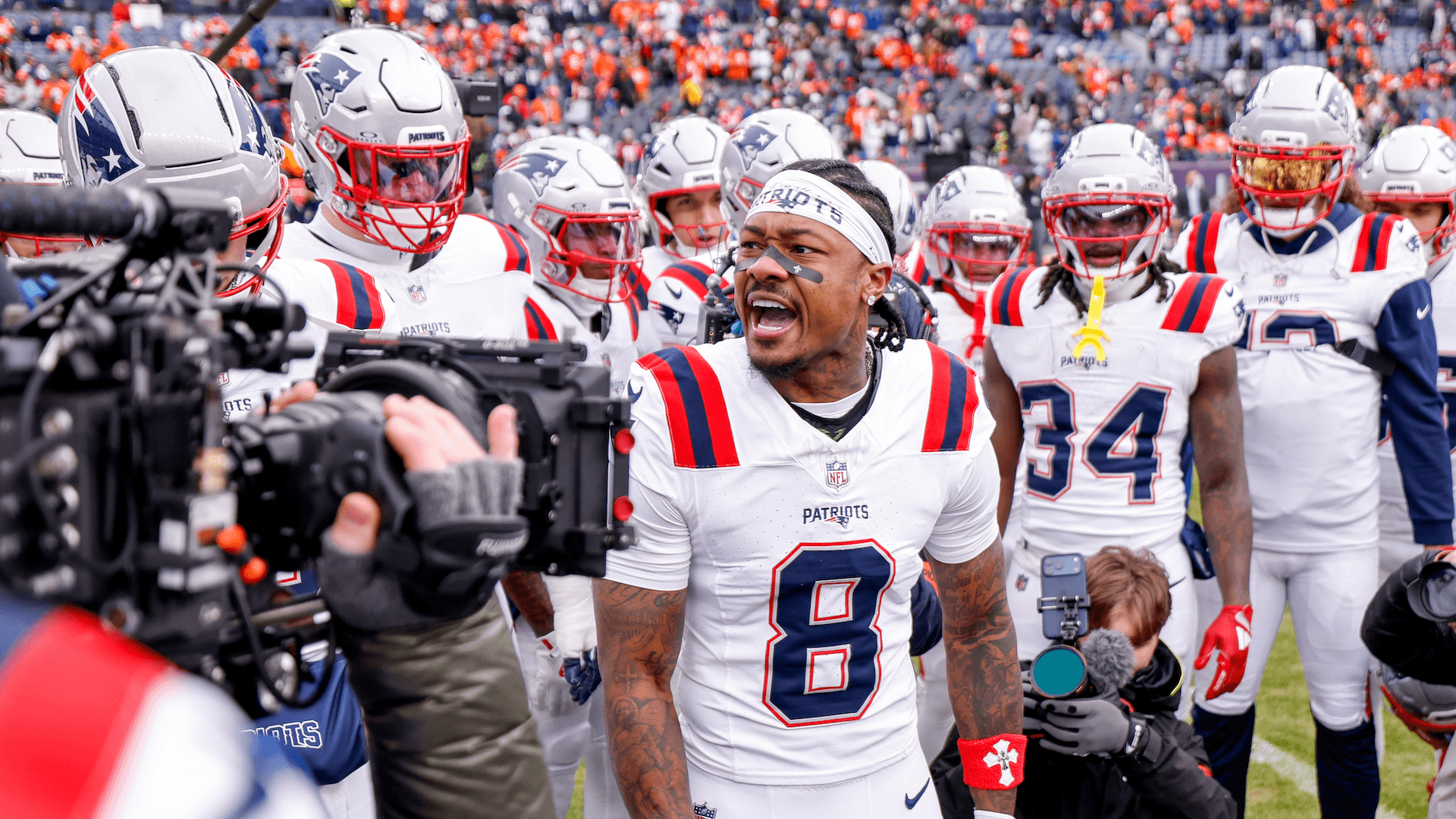Free agent Stefon Diggs keeps eye on Commanders: 'Back home' fans still matter