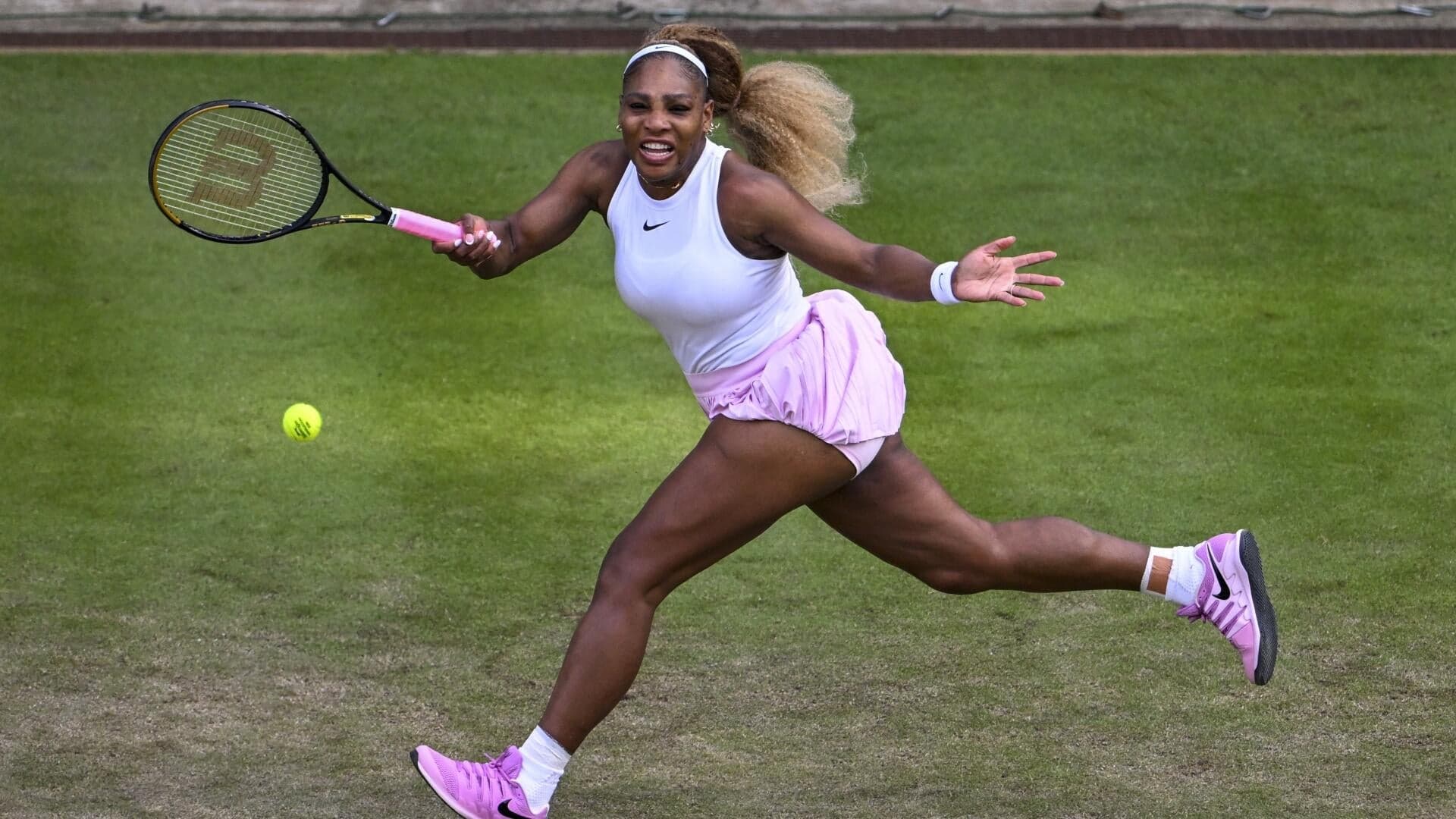 Serena Williams extends comeback to Wimbledon playing singles, teaming with Venus in doubles