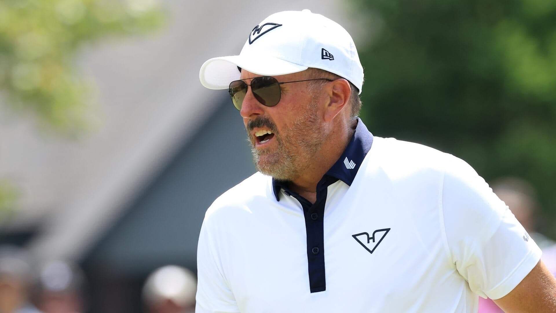 Ashley Perez accuses Phil Mickelson of lewd behavior, including propositioning her for sex in 2015