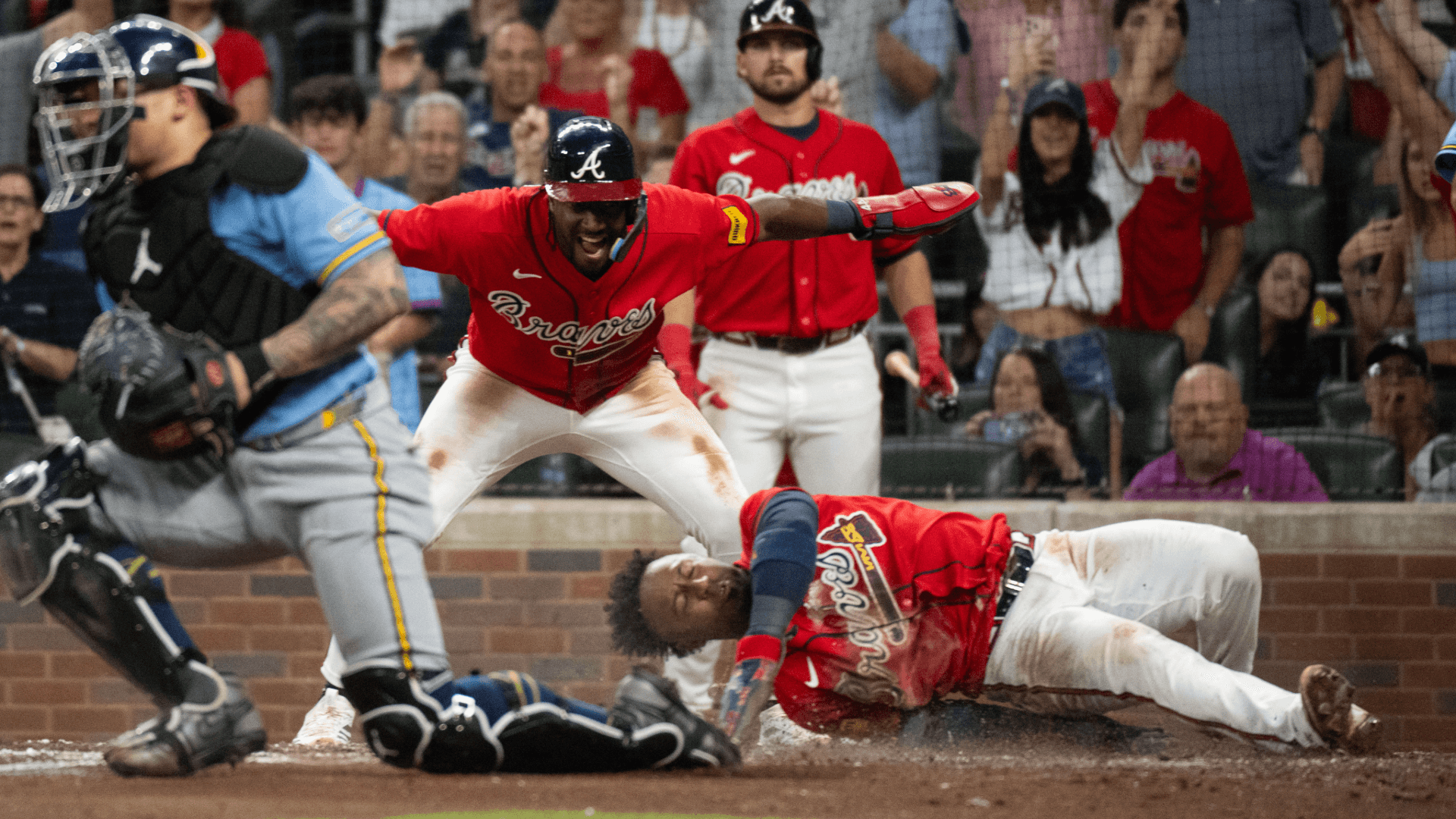 Snyder's Soapbox: On-deck hitters need to help out on plays at home plate