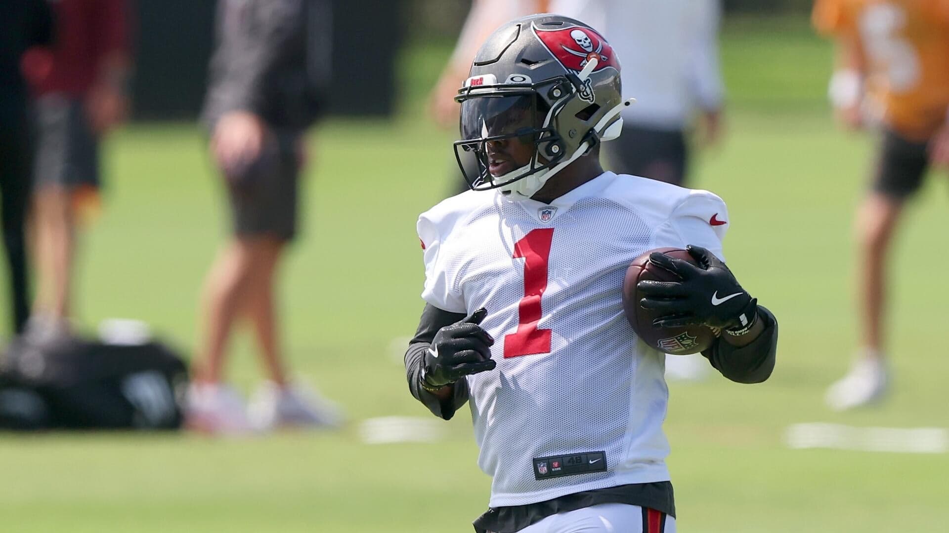Fantasy football rankings 2026: Sleepers, breakouts, busts by computer that predicted Daniel Jones' season