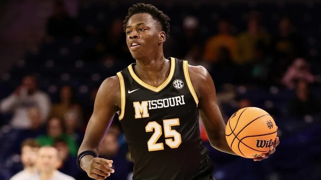 Mark Mitchell returning to Missouri: Star forward will not attend Kentucky as he seeks fifth-year