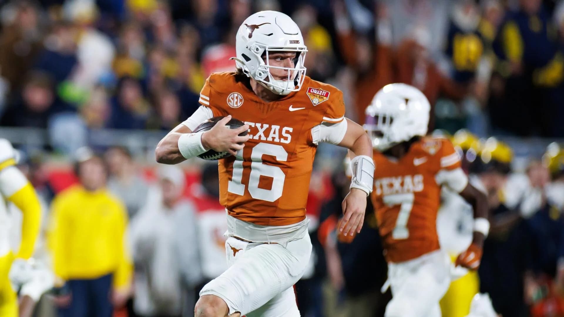 Week 8 college football picks, predictions: Over $2,000 in sportsbook promos at DraftKings, BetMGM, Fanatics