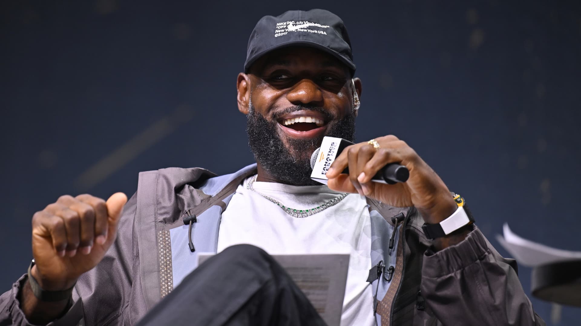 Five burning questions for NBA media days: What does Kawhi have to say? How will LeBron fit in Philly?