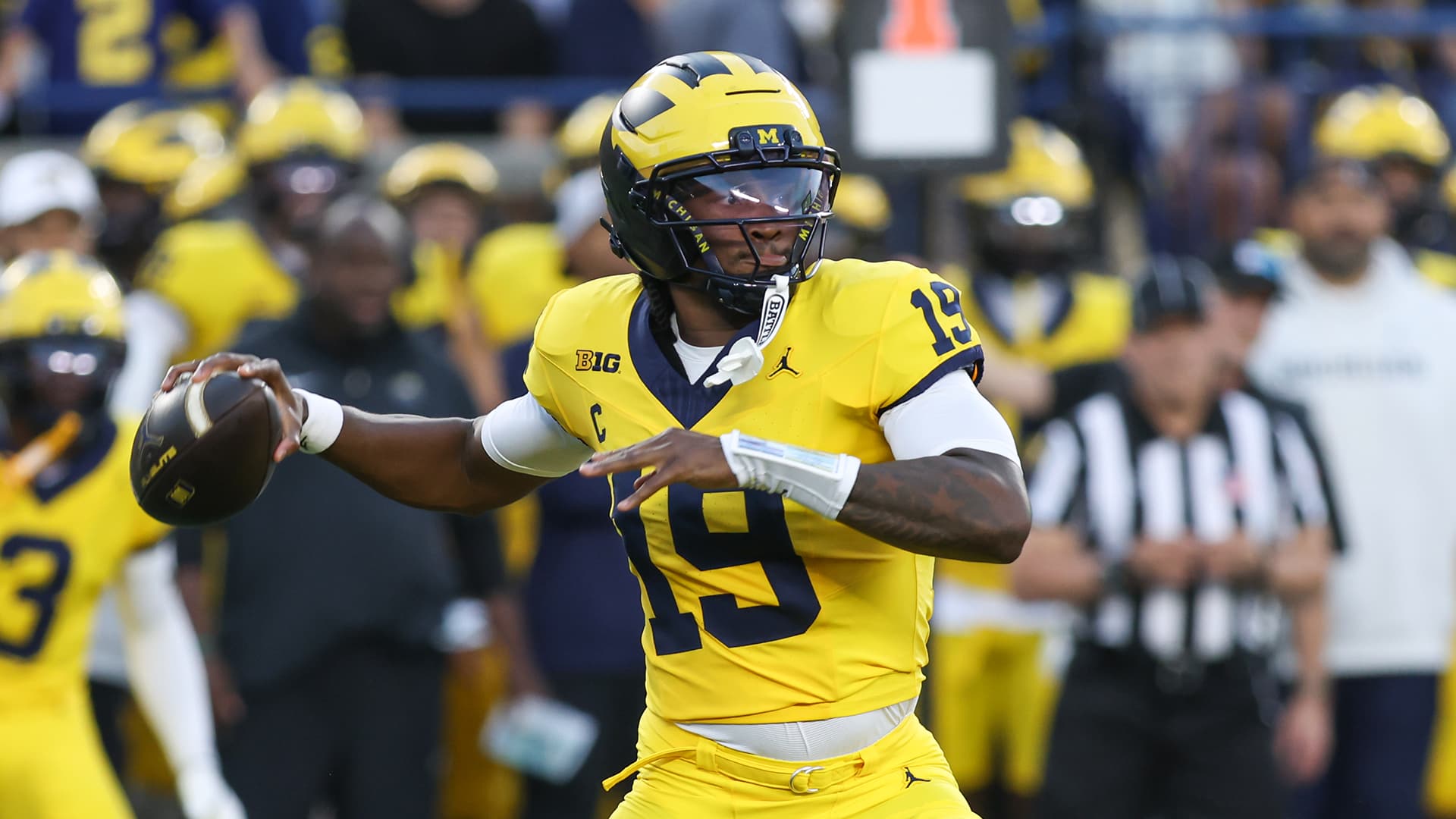 Inside Bryce Underwood's evolution: Michigan QB coach details development into pocket passer