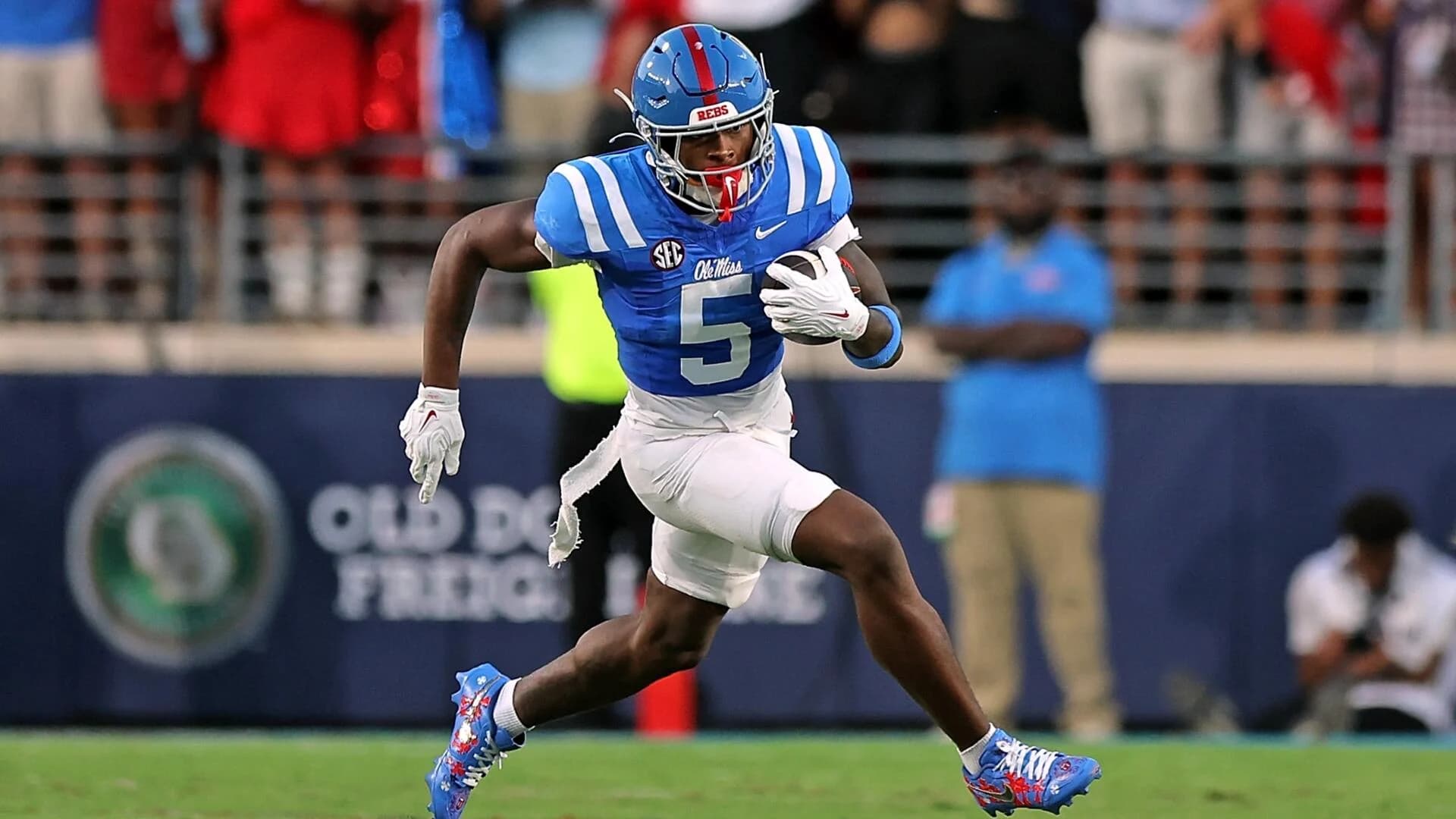 Ole Miss star RB Kewan Lacy doubtful for Florida game: Rebels likely without key weapon for SEC showdown